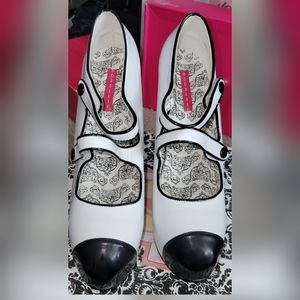 New w box Bordello heels